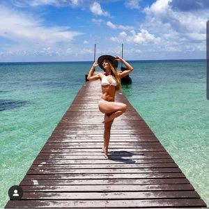 Meet your Posher, Jennifer l.